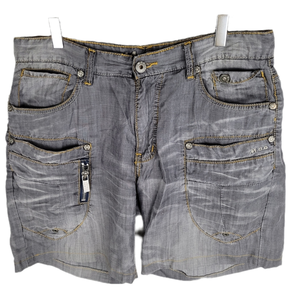 MOD | lightweight tencel grunge zipper detail shorts